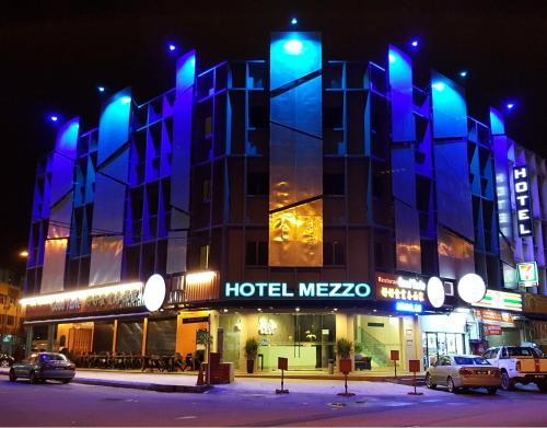Entrance, Hotel Mezzo near Sunway Velocity Mall