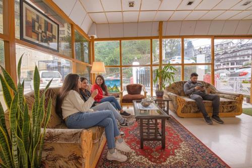 Létesítmények, FabHotel Sapphire in Könyvtár Út