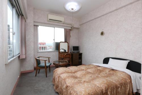 Sun Flower City Hotel Sun Flower City Hotel is a popular choice amongst travelers in Amamioshima, whether exploring or just passing through. The property offers a wide range of amenities and perks to ensure you have a grea