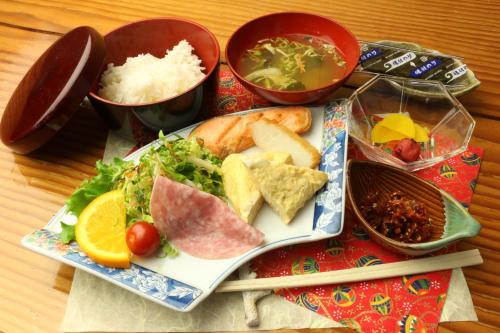 餐飲服務, 太陽花城酒店 (Sun Flower City Hotel) in 瀨戶內