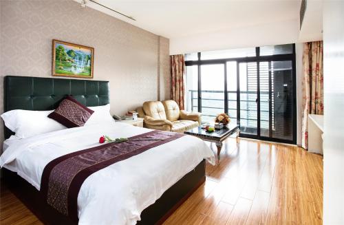 Nuomo Times You Apartment Nomo Times You Apartment is a popular choice amongst travelers in Guangzhou, whether exploring or just passing through. The property has everything you need for a comfortable stay. Service-minded staf