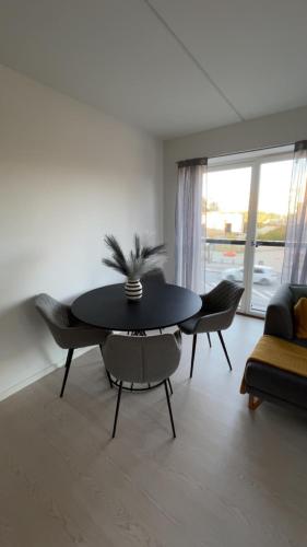Bright and modern apartment with balcony close to Aarhus C in Aarhus V