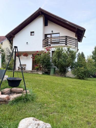 Vila Liniștea serii – khách sạn tại Bran