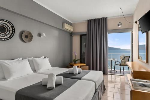 3 twin beds
