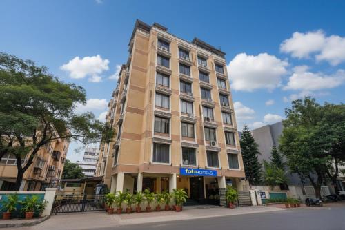 FabHotel Olive Suite - Near Airforce get, Pune
