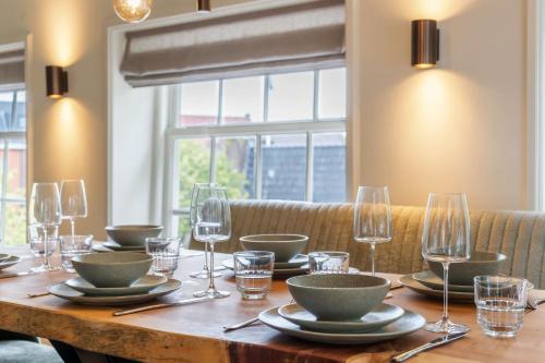 Зручності, Luxury Harbour Apartment with Sauna and Jacuzzi in Медемблік