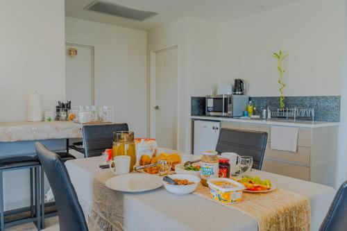 طعام و مشروبات, 48 Chands in Flat Bush