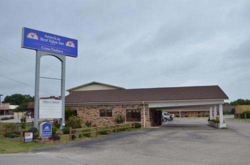 . Americas Best Value Inn Crosstimbers