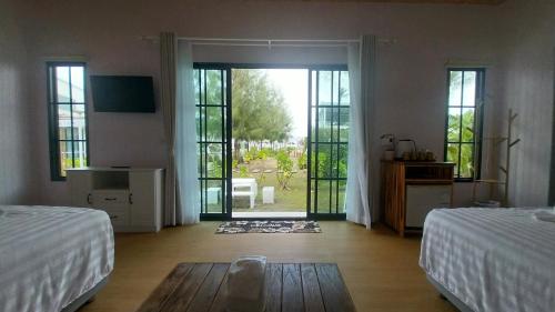 The Sea Campers จันทบุรี near Koh Nom Sao