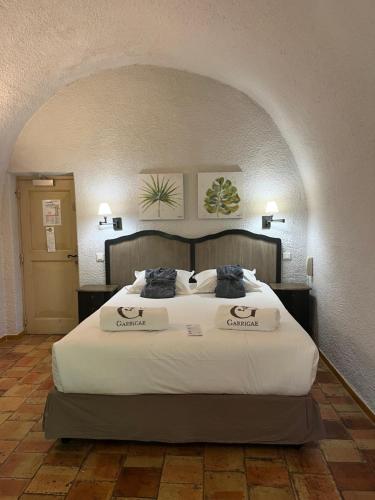 1 queen bed