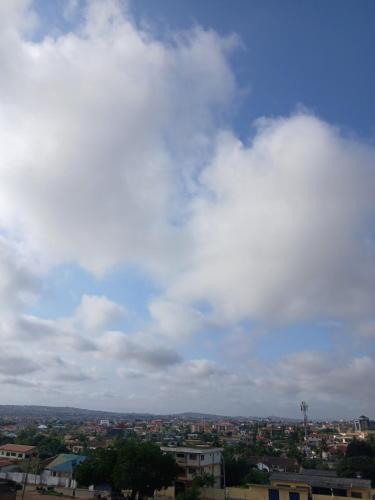 Executive getaway flat in the heart of Dansoman in Ashiedu Keteke