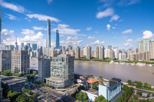 ZHome - HaiQi Garden - Four Bedroom Apartment on the Bund with Bund View, Shanghai (foto 4)