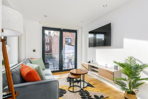 London City Shoreditch Hoxton Modern 2Bedroom 2 Bathroom with Balcony Sleeps 6, Лондон (фото 2)
