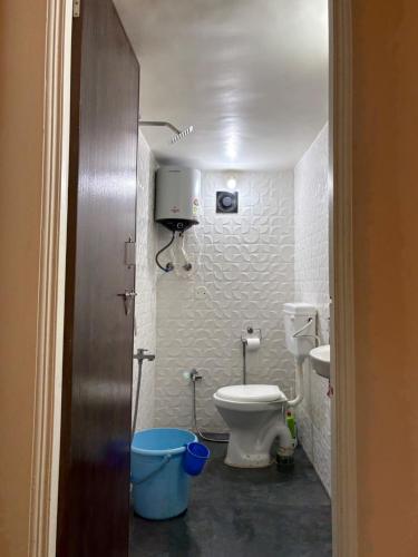 Stay a Li'l Bit More in Sagar Village