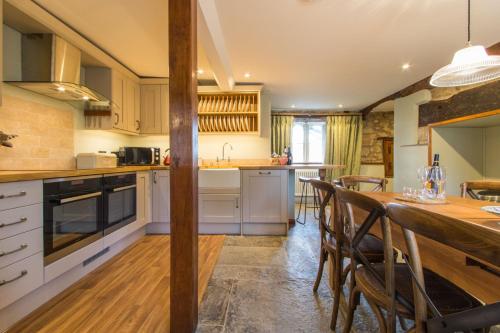 المنظر الخارجي, Atherstone Farmhouse in ايلمينستير