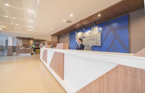 홀리데이 인 익스프레스 로사리오 바이 IHG - 로비