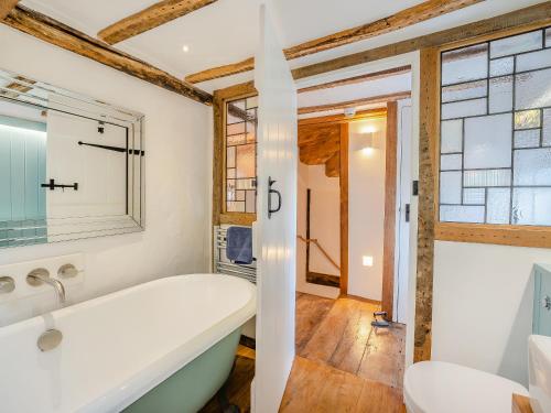 A szálláshely kívülről, School Hill House in Withyham