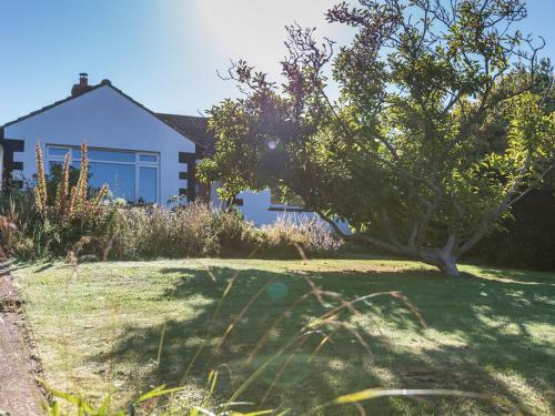 Exterior view, Greenridge in Totland