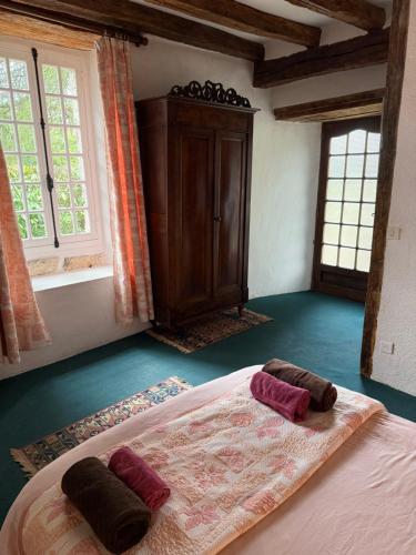 room detail thumbnail 1