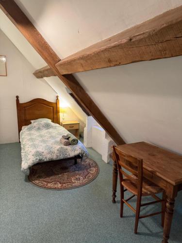 room detail thumbnail 1