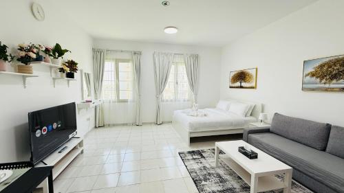 Facilities, Z01 Furnished Studio Garden view International city in Dubai International City
