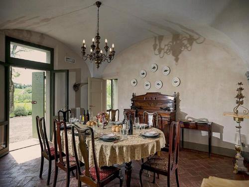 Létesítmények, Villa in Tuscany near Medieval Ghizzano in Peccioli