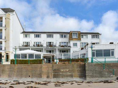 Widok z zewnątrz, Trinity - 27011 in Saint Brelade