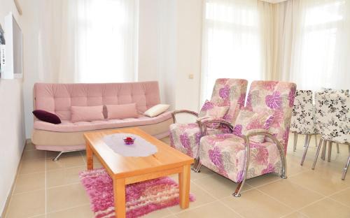 Tugce Apartments