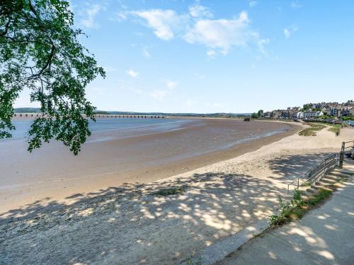 外部景觀, Mishmash in 安賽德