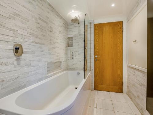 Фасада на хотела, Shawdon Hill Cottage in Longhoughton