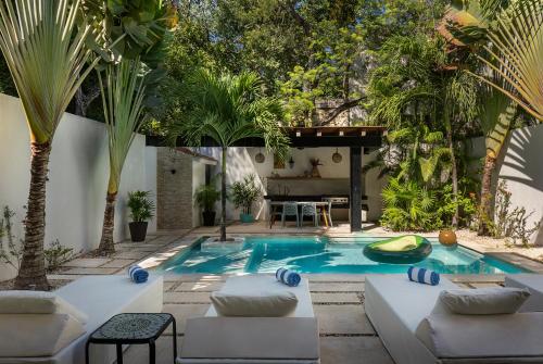 Wonderful Tropical Home 3BR, Garden, Private Pool. in Tulum, Mexico