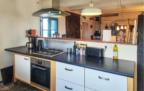 virtuve, Grande Maison De Village in Saint-Étienne-d'Albagnan