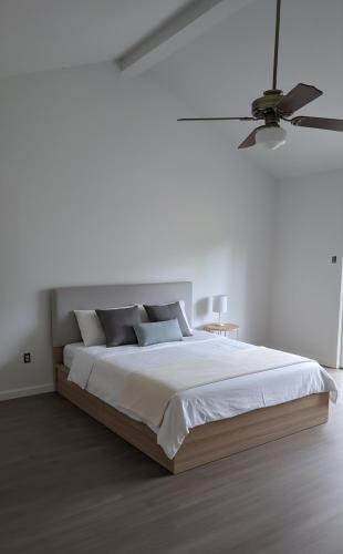 Weslynn's Minimalistic Stay