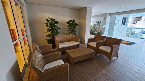 Deck com churrasqueira privativa - Piscina - Praia das Pitangueiras in Barra Funda