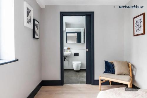 Covent Garden Inter Designer Luxury 4 Bed Apartment, London