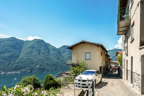 The window on the lake, free parking, Nesso (photo 5)