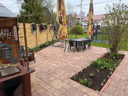 บริการและสิ่งอำนวยความสะดวก, 3 Bedroom Apartment, Playground, bounce mat jump ring in โปรูบา