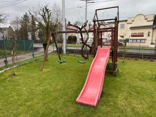 สนามเด็กเล่น, 3 Bedroom Apartment, Playground, bounce mat jump ring in โปรูบา