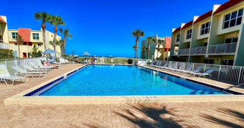 Pier Point South Ocean View Condo C-34 near Salt Life Food Shack St. Augustine