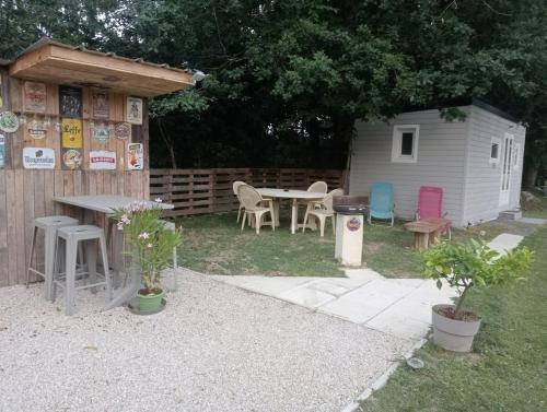 La tiny house au cœur de la nature in Luynes