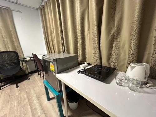 Bangkok Wewash Room Laksi - Donmuang Airport ห้องวีวอช หลักสี่ -สนามบินดอนเมือง 3-Star Hotel pool