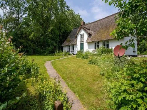 Reetgedecktes Ferienhaus in Westerhever mit Sauna in Westerhever, Deutschland