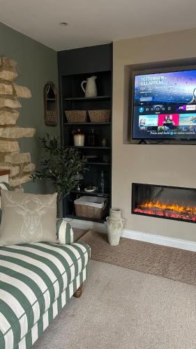 Entire Cotswolds barn retreat in Carterton