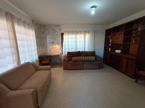 Casa Aconchegante no Peró Próx Praia e Comércio