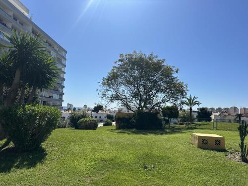 Colina Beach con vistas al mar - image 5