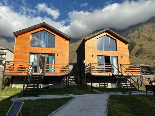 Hotel & Cottages Mountain View, Stepancminda (zdjęcie 3)