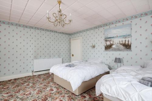 Beautiful 'Mayfield' Villa with private pool!, Manchester (fotografie 8)