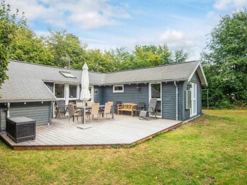 ทัศนียภาพภายนอกโรงแรม, 6 person holiday home in Glesborg-By Traum in เฟียลเลอรูป