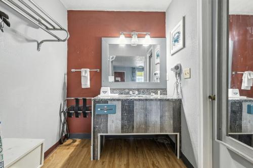 Days Inn & Suites by Wyndham Terre Haute in Terre Haute (Indiana)