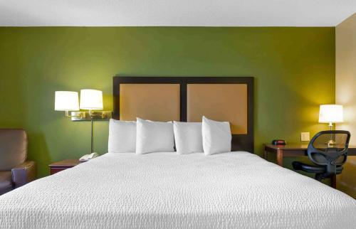 Extended Stay America Suites - Detroit - Dearborn - image 14